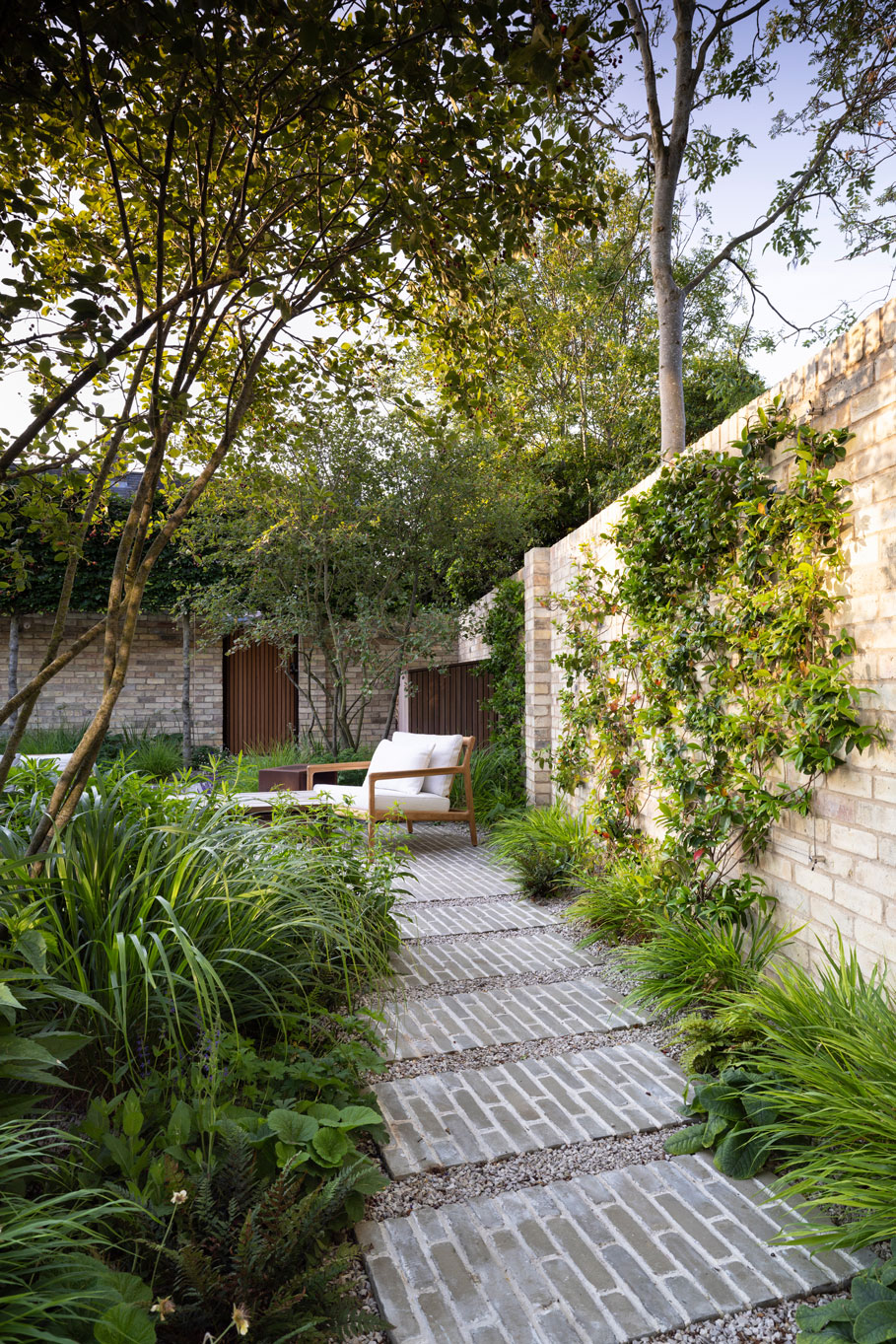 Colm Joseph Cambridge courtyard garden path clay pavers