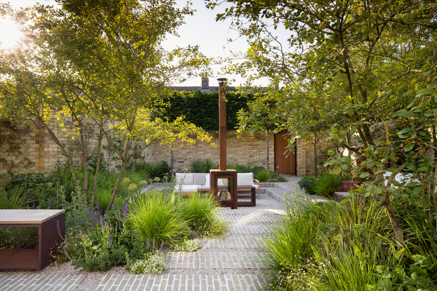 Colm Joseph Cambridge courtyard small garden design sunken seating area naturalistic planting